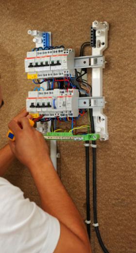 Formation Électricien d'Équipement du Bâtiment Toulouse et Montpellier-Formation électricien Toulouse et Montpellier